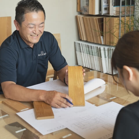 伝統に根ざした確かな技術で、今と未来の暮らしに寄り添う家づくりを。