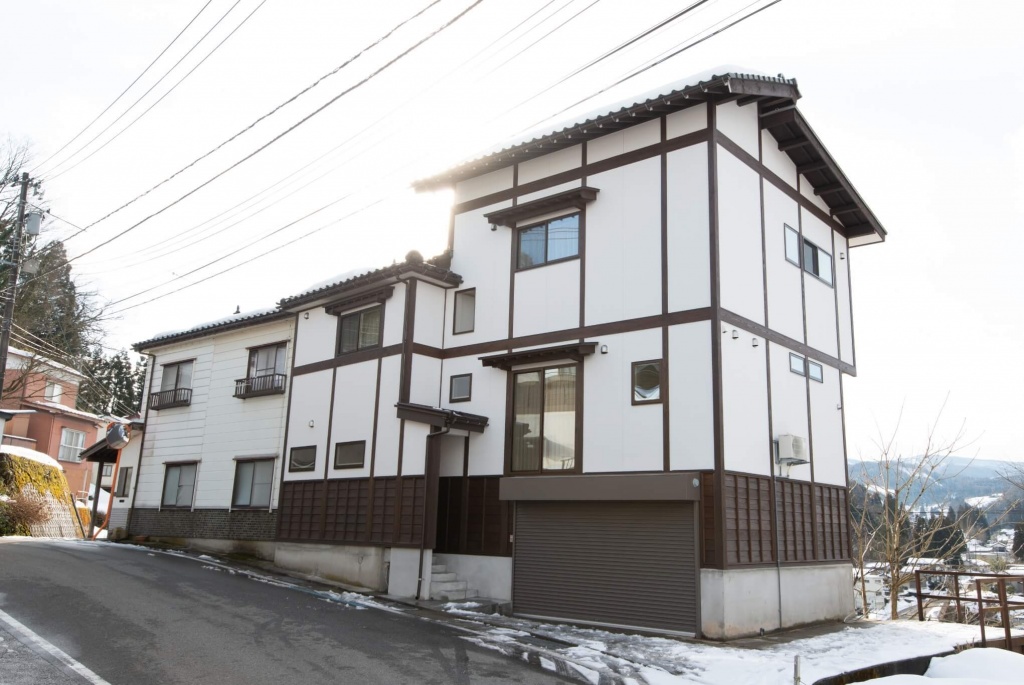 富山市八尾　N邸
