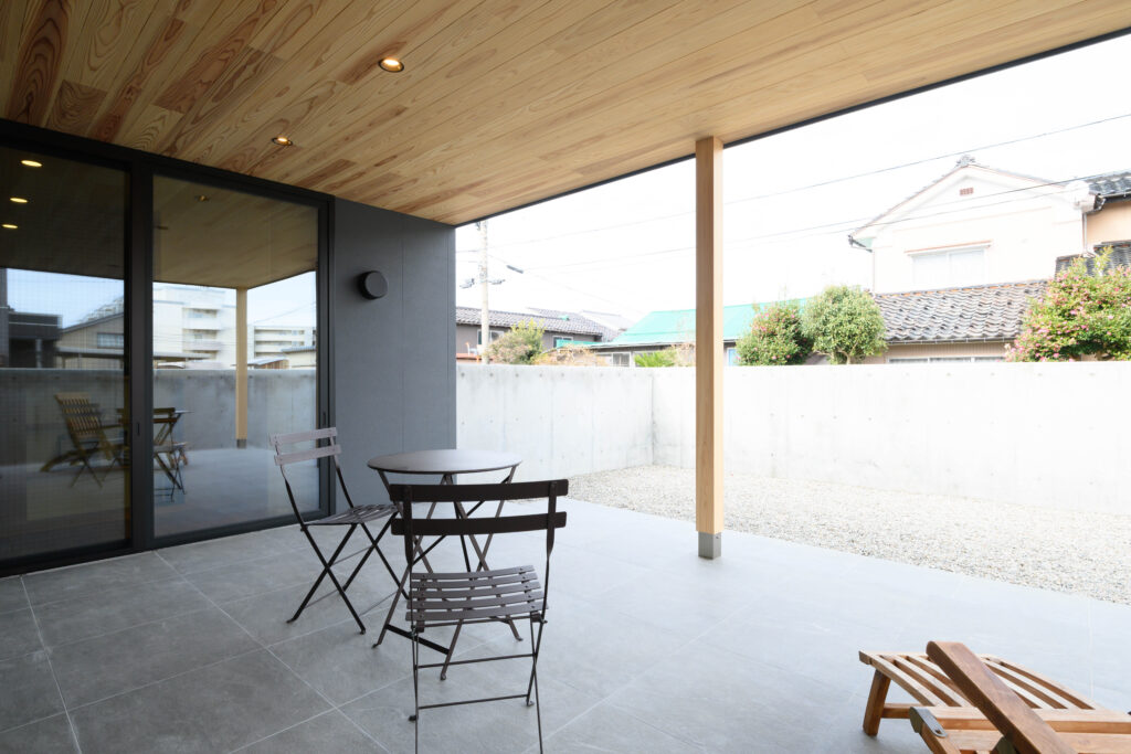 四季を抱くコートハウス