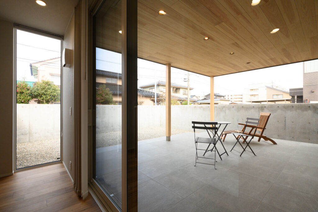 四季を抱くコートハウス